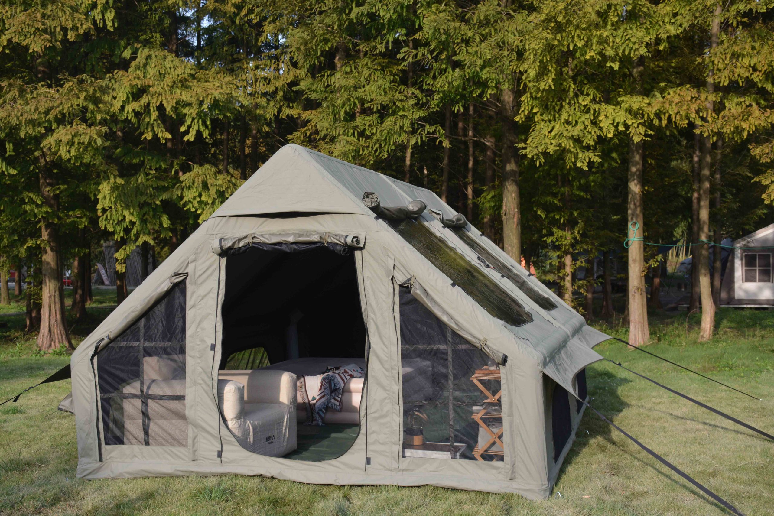 tenda-a-casetta-da-campeggio-942hws-1.jpg Grande tenda gonfiabile per 7 8 persone, tenda da campeggio facile da installare, tessuto elastico in cotone 300D, miglior ventilazione - immagine 1